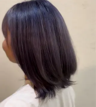 ミディアム 飯星慧斗 /ブリーチ、縮毛矯正のヘアスタイル