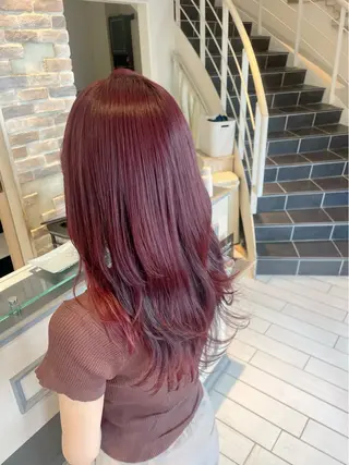 ロング 佐久間 成恵のヘアスタイル