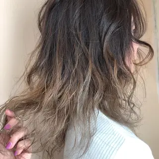 ロング カラー ORIKA 美容室のヘアスタイル