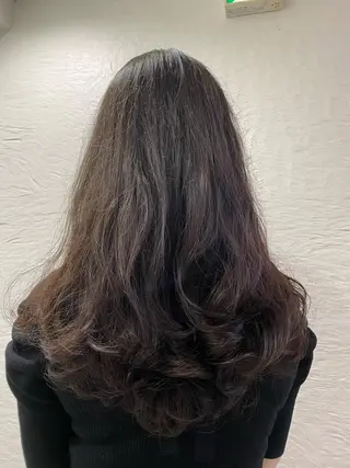 ロング SALOWIN梅田茶屋町Suite店所属・韓国美容室出身 🌹Sana/梅田のヘアスタイル