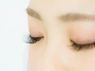 マツエク・マツパ mm 奈良駅店所属・mm 奈良駅店 yunaのマツエク・マツパデザイン