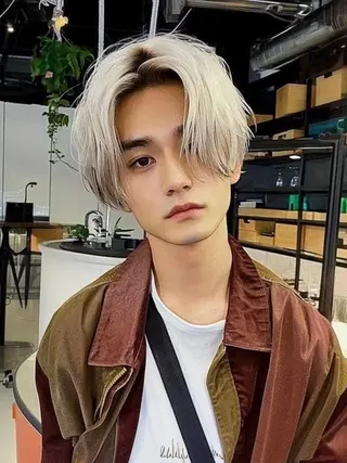 ミディアム カラー メンズ キッズ メンズハイトーン メンズバレイヤージュのヘアスタイル