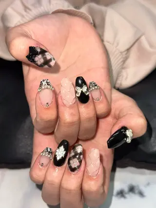 ネイル シャインネイル所属・伊藤 くるみのネイルデザイン