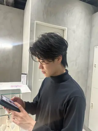 ミディアム パーマ メンズ 艶髪/縮毛矯正 特化　ヒトシのヘアスタイル