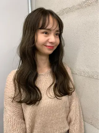 ロング カラー 透明感/オリーブ/ グレージュ/YUKAのヘアスタイル