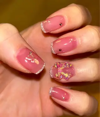 ショート 🫧Sunrich lu🤍のネイルデザイン