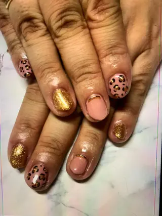 ネイル 菅野 愛花のネイルデザイン