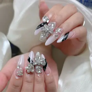 ネイル Maggie Nail🦩のネイルデザイン