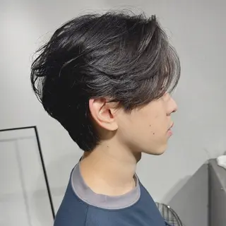 メンズ 表参道フェザーパーマ ニュアンスパーマのヘアスタイル