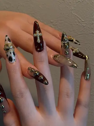 ネイル femme💫 CARINAのネイルデザイン