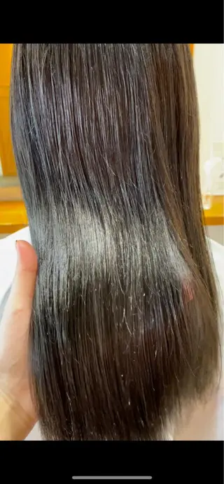 ミディアム MIOベージュカラー 柔らかいカラーのヘアスタイル