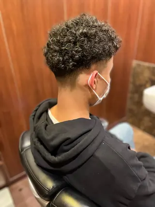 ショート ヒロ銀座バーバーショップ難波店所属・縮毛矯正/パーマ 宮河 惇💈のヘアスタイル