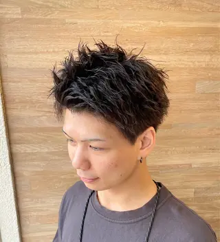 パーマ VII所属・市妙 瑠基のヘアスタイル