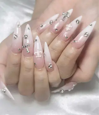 ネイル LEELA NAIL STUDIO所属・LEELA NAIL STUDIOのネイルデザイン