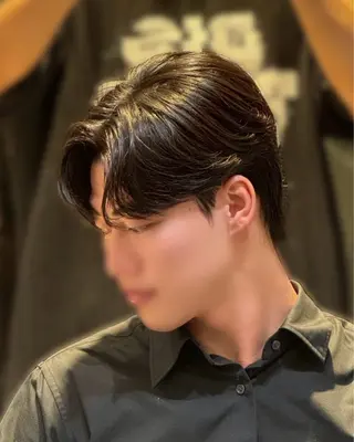 ショート パーマ メンズ YUKI🇰🇷 カルマ／ダウンパーマのヘアスタイル