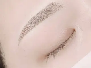 アイブロウ DL•BEAUTY NATSUME 💌の眉毛・アイブロウイメージ