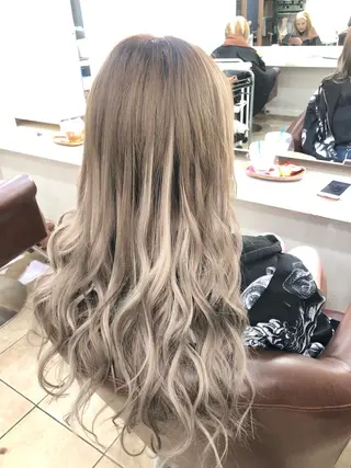 ショート カラー 🐥こ ま🐥のヘアスタイル