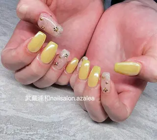 ネイル R inのネイルデザイン