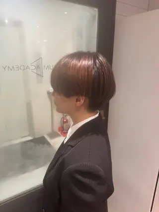 ショート 田村講幸 ALBUMアカデミーのヘアスタイル