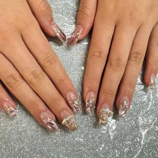 ネイル VIERU 🌈🎀💖のネイルデザイン