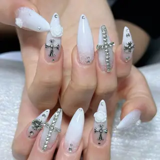 ネイル Queens 榊 まおのネイルデザイン