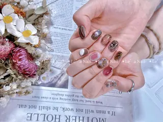 ショート カラー ネイル Lea NAILsalon所属・Le’a NailSalonのネイルデザイン