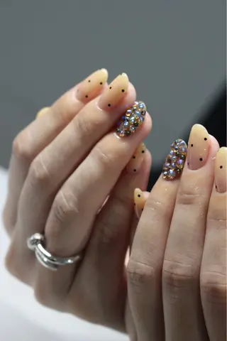 ネイル TOL NAILのネイルデザイン