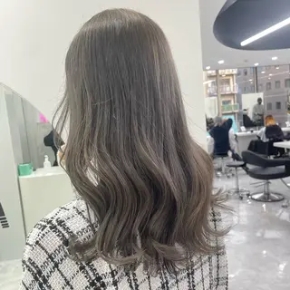 ロング カラー 🫧うる艶トレンド 🫧透明感カラーのヘアスタイル