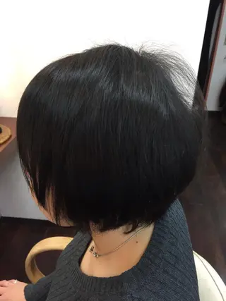 ショート カラー 桧山 真のヘアスタイル