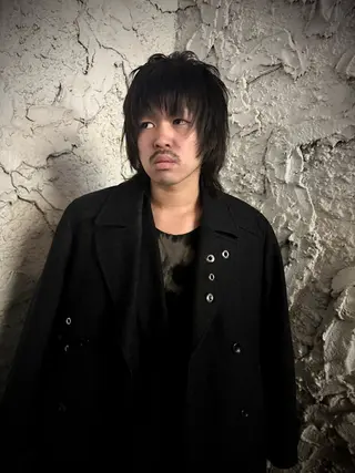 ミディアム メンズ デザインカラー⭐︎★ 🐆hyo🐆のヘアスタイル