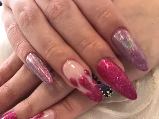 セミロング ネイル ネイル ティアラのネイルデザイン