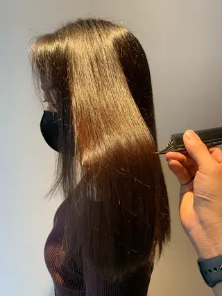 ロング 髪質改善 上品艶感カラーのヘアスタイル