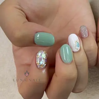 ネイル アトリエ　ミモザ所属・いまむら あかりのネイルデザイン