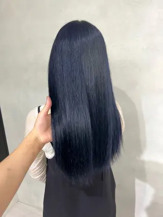 ロング カラー 小森聖奈 韓国風レイヤーカットのヘアスタイル