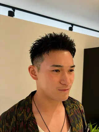 メンズ フェザーパーマ/韓国 /メンズカット/保立のヘアスタイル