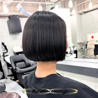 ショート Endearing 銀座/レイヤーカットのヘアスタイル