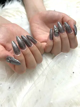 ネイル Allybell🫧 Ayakaのネイルデザイン