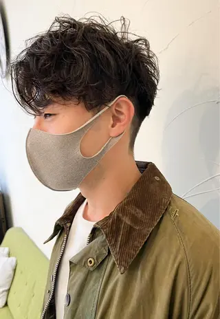 ショート パーマ メンズ 樋野 亮のヘアスタイル