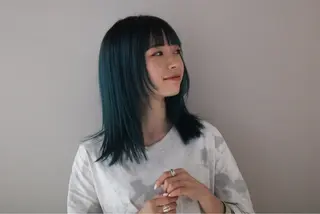 セミロング カラー ooit所属・ooitヨシダ ミナミのヘアスタイル