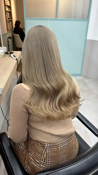 ロング カラー 中井 一葉のヘアスタイル