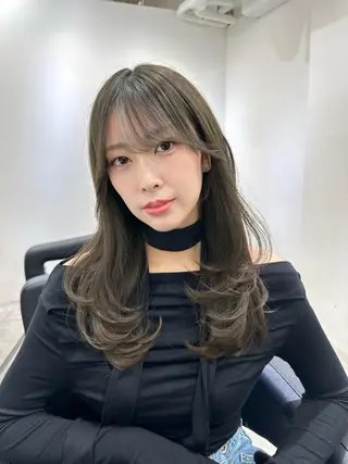 セミロング カラー 艶髪レイヤー顔周り グレージュ添田晃基のヘアスタイル