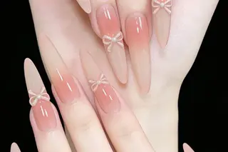 ネイル 小島 阿佑美のネイルデザイン