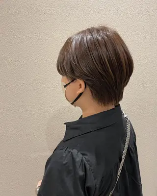 ショート KNOWHOW京都所属・トレンド/顔まわり/ レイヤー/グレージュのヘアスタイル
