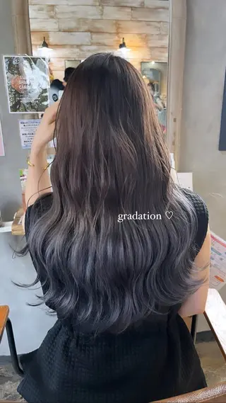 ロング 光本 杏のヘアスタイル