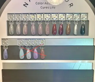 ネイル バストアップサロン LUNAのネイルデザイン