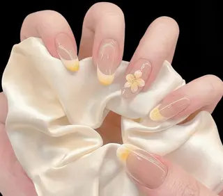 ネイル 高木 維麗絲のネイルデザイン