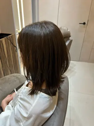 ミディアム 清水 結生のヘアスタイル