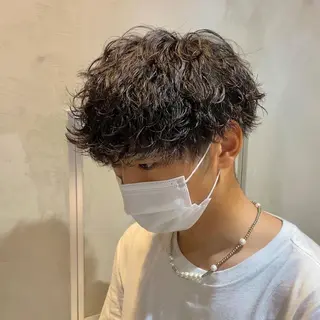 ショート パーマ メンズ 縦落ちパーマ 西條真治のヘアスタイル