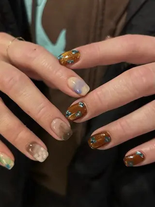 ネイル talo .のネイルデザイン