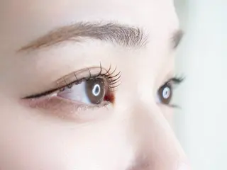 パーマ Fiara 明日雅🏅のマツエク・マツパデザイン